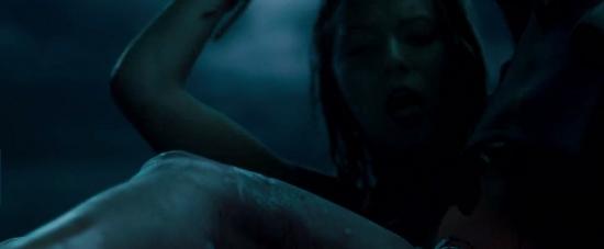 theshallows-blakelively-02074.jpg