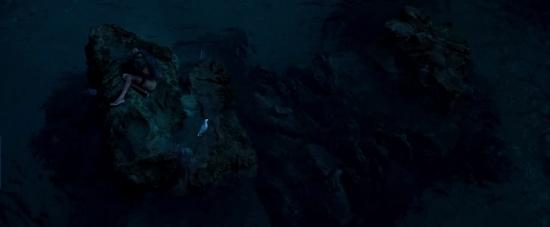 theshallows-blakelively-02077.jpg