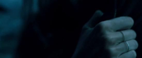 theshallows-blakelively-02081.jpg