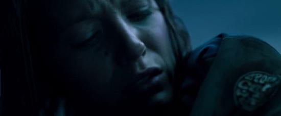 theshallows-blakelively-02092.jpg