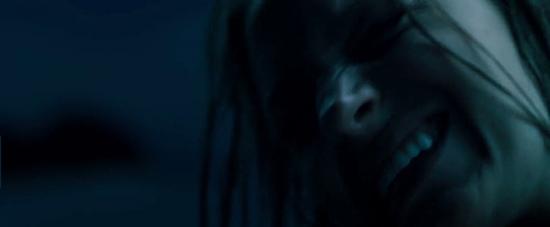 theshallows-blakelively-02100.jpg