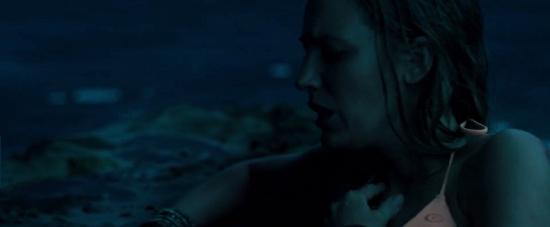 theshallows-blakelively-02109.jpg