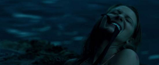 theshallows-blakelively-02130.jpg