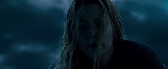 theshallows-blakelively-02180.jpg