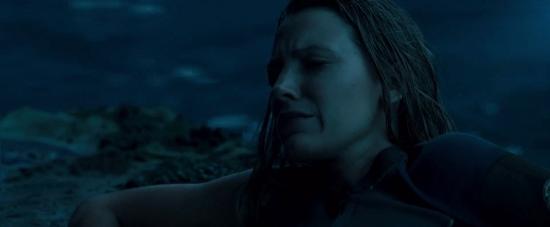 theshallows-blakelively-02189.jpg