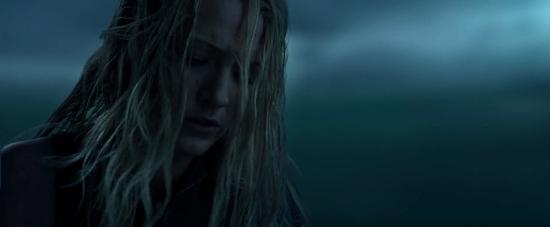 theshallows-blakelively-02251.jpg