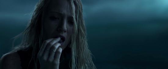 theshallows-blakelively-02266.jpg