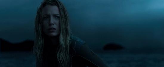 theshallows-blakelively-02295.jpg