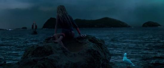 theshallows-blakelively-02307.jpg