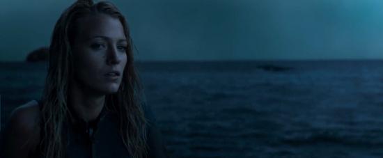 theshallows-blakelively-02332.jpg