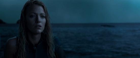 theshallows-blakelively-02333.jpg