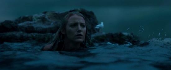 theshallows-blakelively-02390.jpg