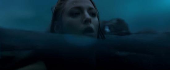 theshallows-blakelively-02405.jpg