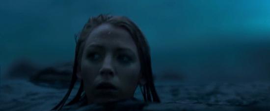 theshallows-blakelively-02407.jpg