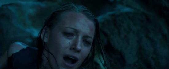 theshallows-blakelively-02477.jpg