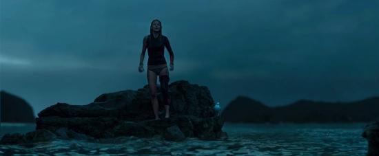 theshallows-blakelively-02505.jpg