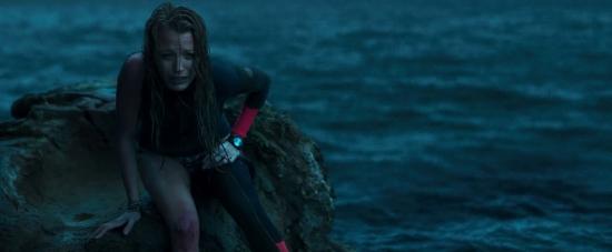 theshallows-blakelively-02659.jpg
