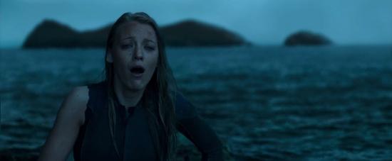 theshallows-blakelively-02732.jpg