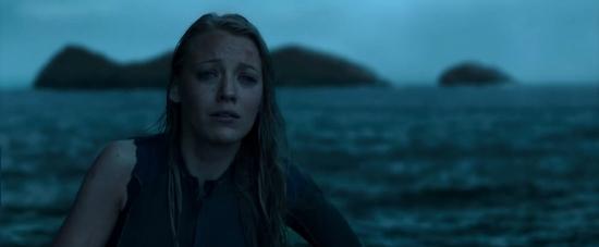 theshallows-blakelively-02739.jpg