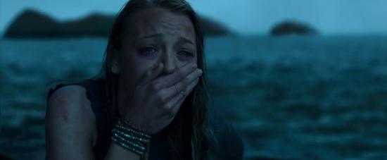 theshallows-blakelively-02745.jpg