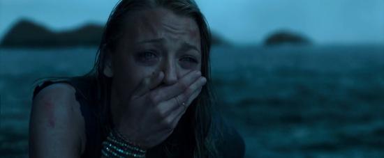 theshallows-blakelively-02747.jpg