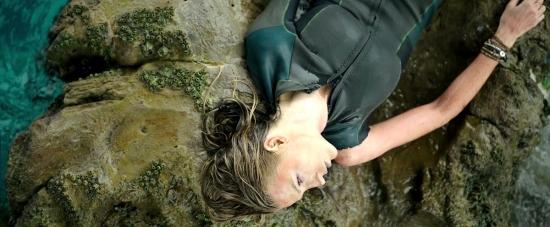 theshallows-blakelively-02832.jpg