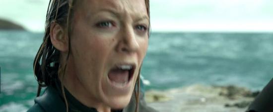 theshallows-blakelively-02876.jpg