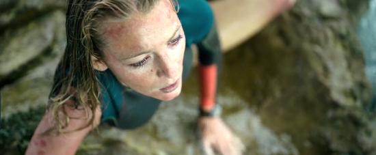 theshallows-blakelively-02895.jpg