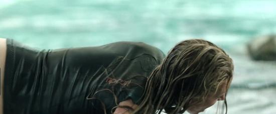 theshallows-blakelively-02913.jpg