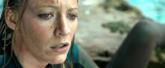 theshallows-blakelively-02968.jpg