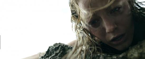 theshallows-blakelively-02998.jpg
