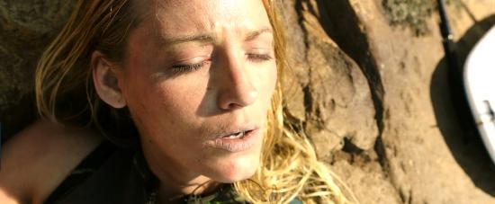 theshallows-blakelively-03034.jpg