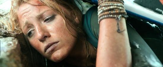 theshallows-blakelively-03082.jpg