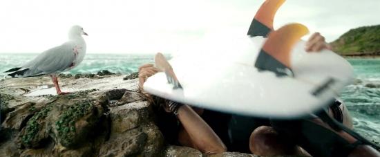 theshallows-blakelively-03101.jpg