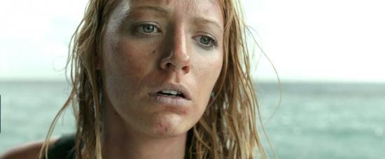 theshallows-blakelively-03198.jpg