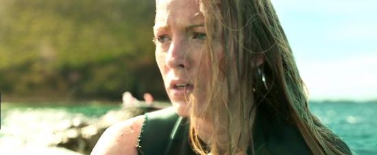 theshallows-blakelively-03300.jpg