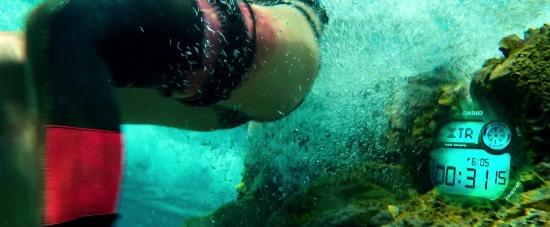 theshallows-blakelively-03318.jpg