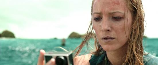 theshallows-blakelively-03408.jpg
