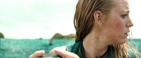 theshallows-blakelively-03420.jpg