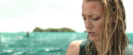 theshallows-blakelively-03472.jpg