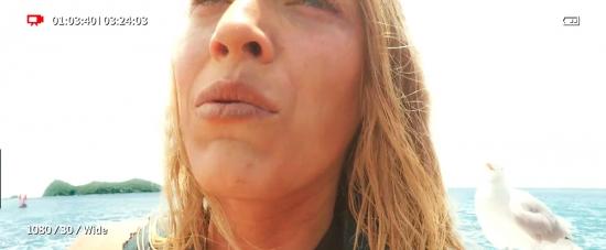 theshallows-blakelively-03647.jpg