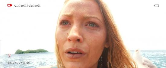 theshallows-blakelively-03659.jpg
