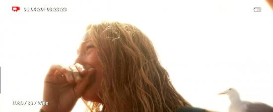 theshallows-blakelively-03687.jpg