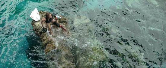 theshallows-blakelively-03727.jpg