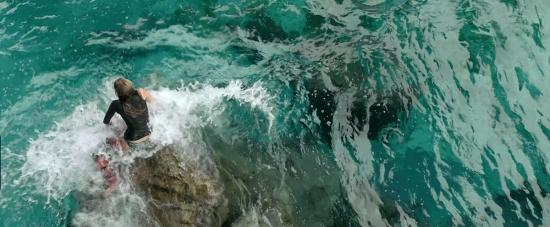 theshallows-blakelively-03792.jpg