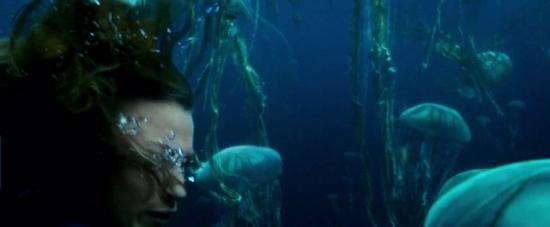 theshallows-blakelively-03909.jpg