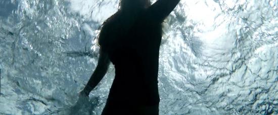 theshallows-blakelively-03926.jpg
