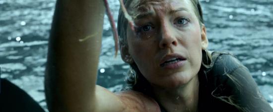 theshallows-blakelively-03951.jpg