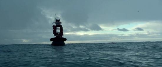 theshallows-blakelively-04013.jpg