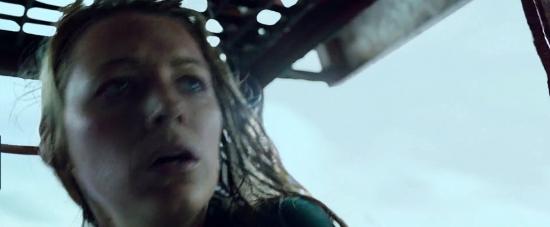 theshallows-blakelively-04042.jpg
